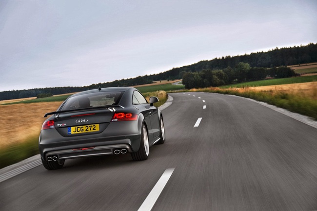 Audi công bố giá bán chính thức của mẫu TTS đặc biệt 6